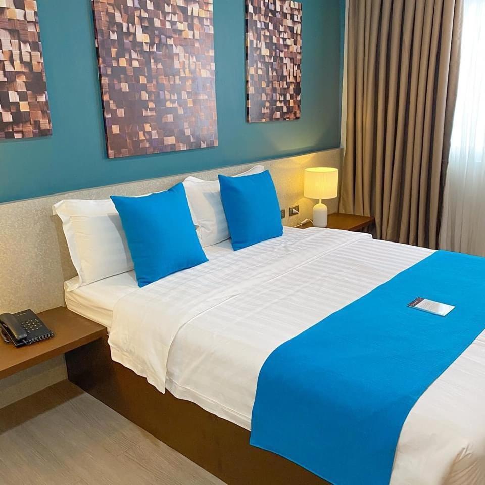 Fynn Boutique Hotel Bacoor Exterior photo